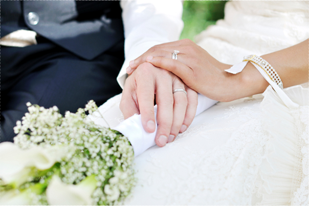 因為和訂婚鑽戒［Engagement ring］一樣，結婚對戒［Marriage Ring］如其字義，是一生佩戴的信物，可不是一般能夠隨便替換的飾品。