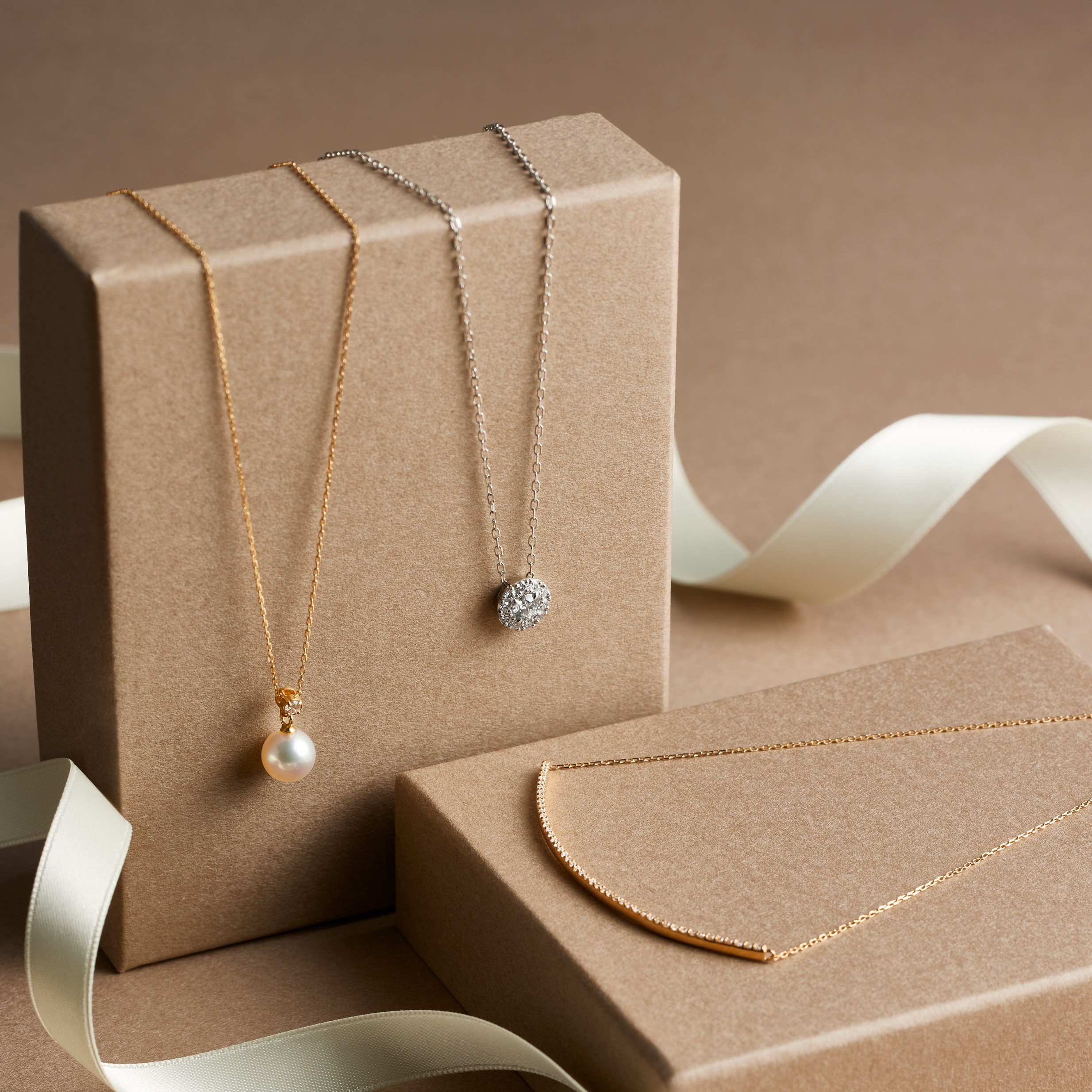 飾品類週年禮物：永恆的愛戀印記